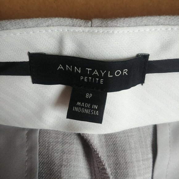 Ann Taylor light grey cropped cuffed ankle pants trousers 8 Petitr - Picture 15 of 15